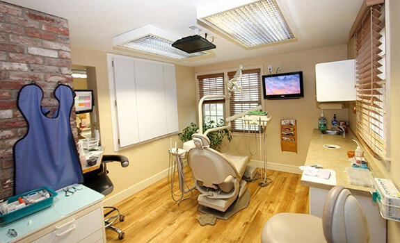 Modern dental treatment room